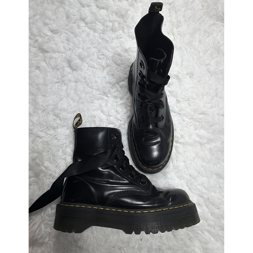 Dr. Martens Molly Platform Boots Womens Size 11 Black Patent Leather Chunky Lace